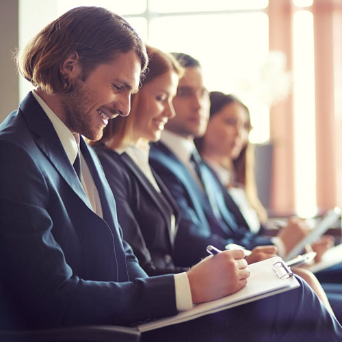 Seminaire-toulevents : collaborateurs à une conférence lors d'un séminaire organisé par Toul'events